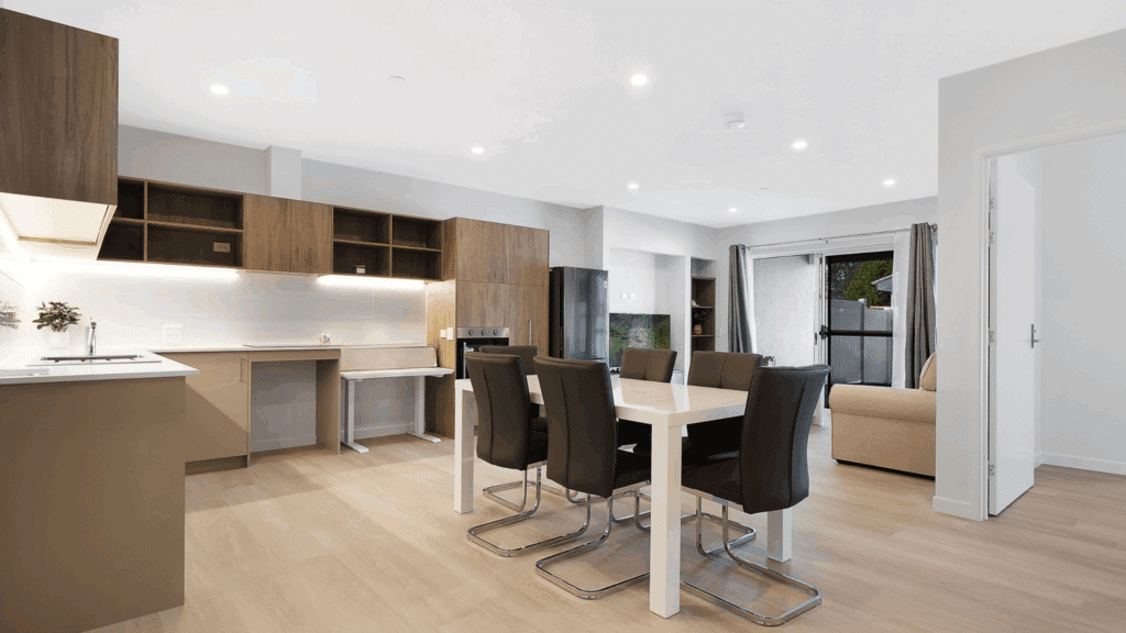 Deception Bay – Villa – image 1